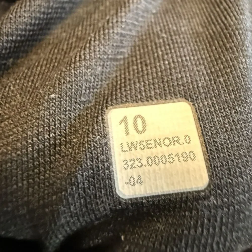 Lululemon Dance Studio Womens Cropped Pants Size 10 Black Excellent Condition